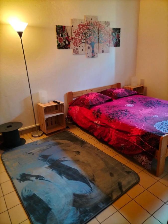Studio Confortable Proche Des Sites Touristiques Issendolus Eksteriør billede
